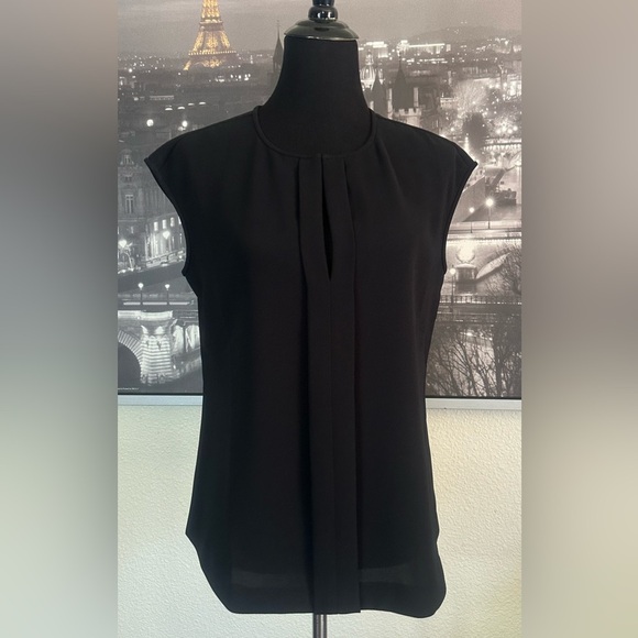 J.CREW Black Split V-neck Top Size 8 - Picture 2 of 6